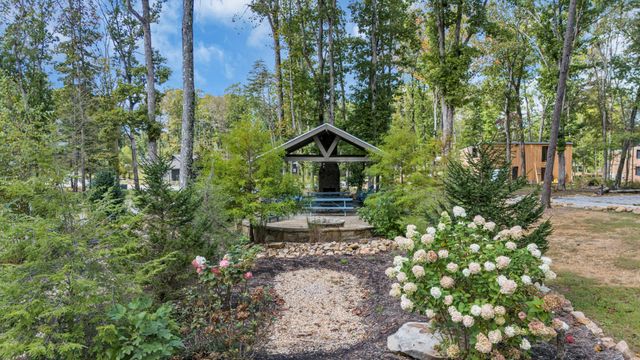 237 Waters Edge Way, Tracy City, TN 37387