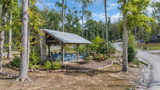 237 Waters Edge Way, Tracy City, TN 37387