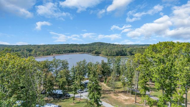 237 Waters Edge Way, Tracy City, TN 37387