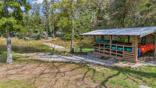 237 Waters Edge Way, Tracy City, TN 37387