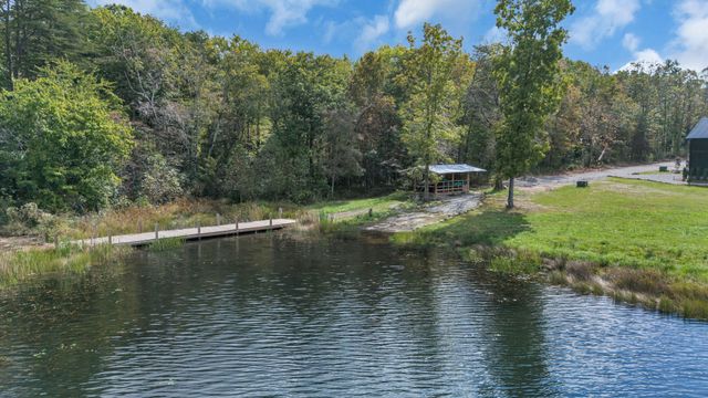 237 Waters Edge Way, Tracy City, TN 37387