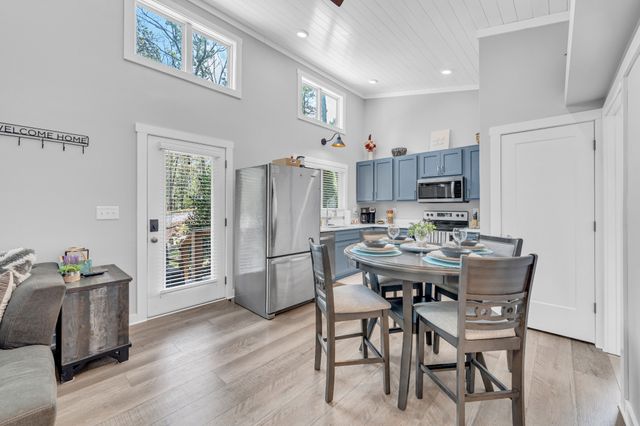 237 Waters Edge Way, Tracy City, TN 37387