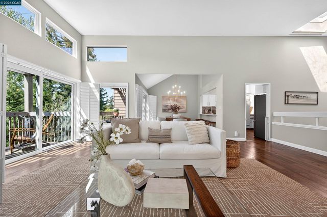 533 Monarch Ridge Dr, Walnut Creek, CA 94597