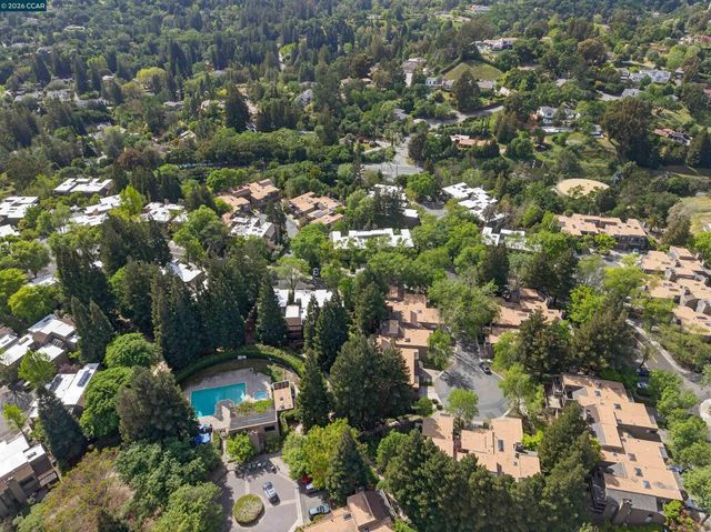 533 Monarch Ridge Dr, Walnut Creek, CA 94597