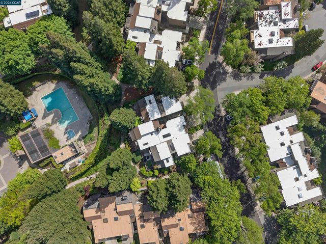 533 Monarch Ridge Dr, Walnut Creek, CA 94597