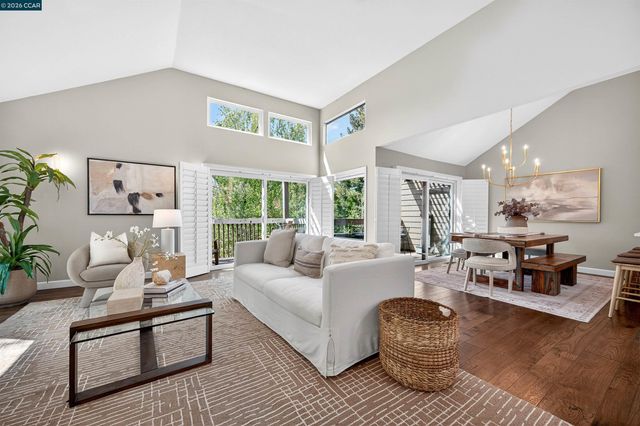 533 Monarch Ridge Dr, Walnut Creek, CA 94597