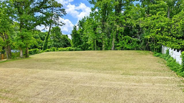 333 Peach Valley Drive, Spartanburg, SC 29303
