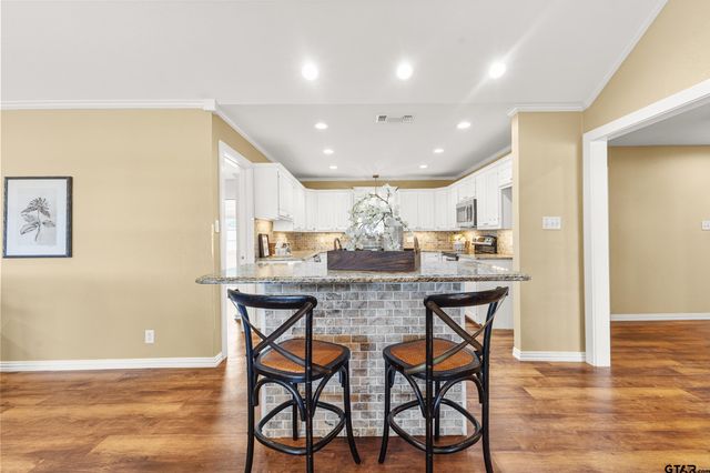 583 Cr 1010, Mt Vernon, TX 75457