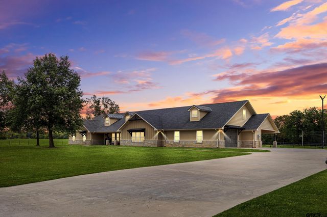 583 Cr 1010, Mt Vernon, TX 75457