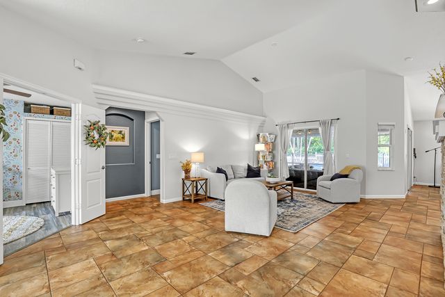 17271 N 88th Rd Road N, The Acreage, FL 33470