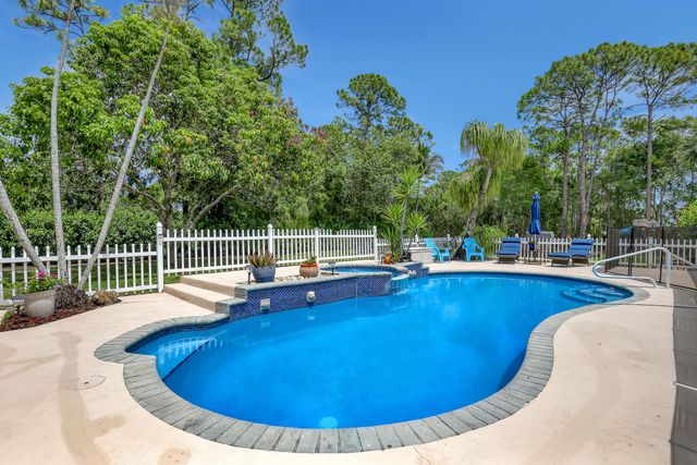 17271 N 88th Rd Road N, The Acreage, FL 33470