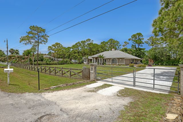 17271 N 88th Rd Road N, The Acreage, FL 33470