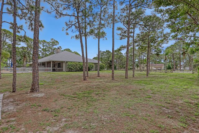 17271 N 88th Rd Road N, The Acreage, FL 33470