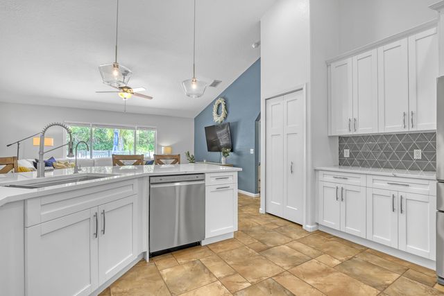 17271 N 88th Rd Road N, The Acreage, FL 33470