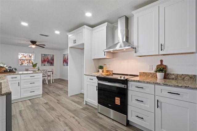 5923 STRATTON LANE, Orlando, FL 32808