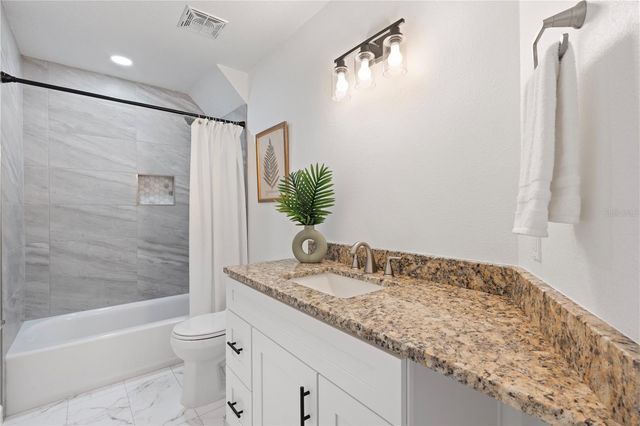 5923 STRATTON LANE, Orlando, FL 32808