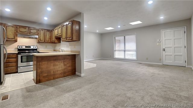 933 Creek Side Run, Fayetteville, NC 28303