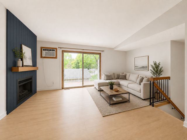 8773 Jasmine Lane, Eden Prairie, MN 55344