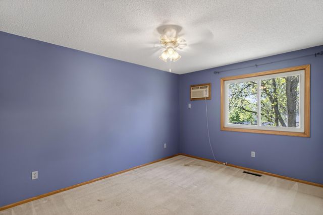 8773 Jasmine Lane, Eden Prairie, MN 55344