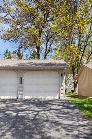 8773 Jasmine Lane, Eden Prairie, MN 55344