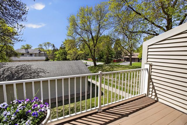 8773 Jasmine Lane, Eden Prairie, MN 55344