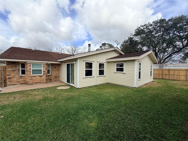 1408 Brandon Court, Bay City, TX 77414