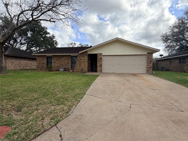 1408 Brandon Court, Bay City, TX 77414