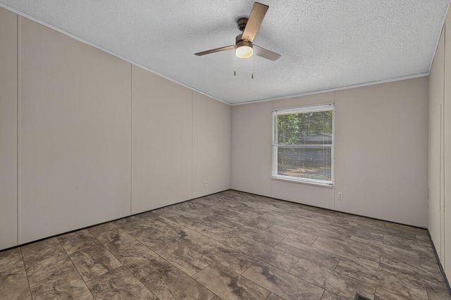 623 Barn Road, Bonneau, SC 29431