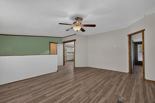 623 Barn Road, Bonneau, SC 29431
