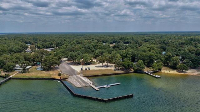 623 Barn Road, Bonneau, SC 29431