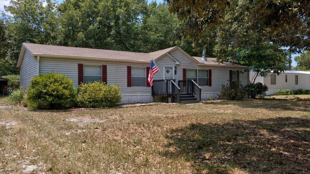 623 Barn Road, Bonneau, SC 29431