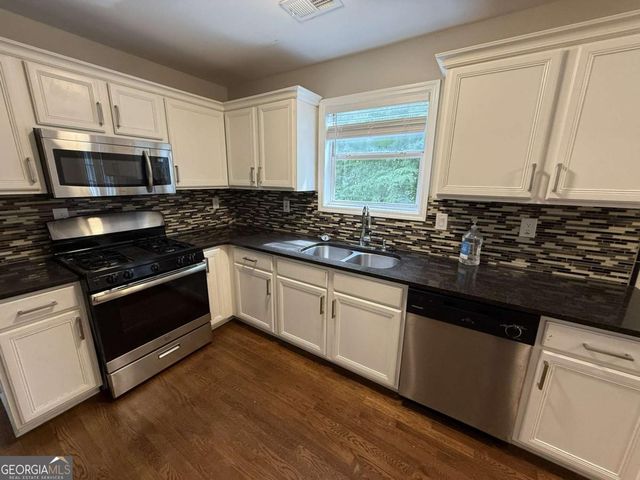 944 Crossing Rock Drive, Lawrenceville, GA 30043