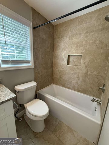 944 Crossing Rock Drive, Lawrenceville, GA 30043