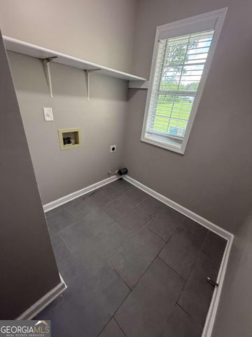 944 Crossing Rock Drive, Lawrenceville, GA 30043