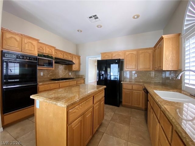 7816 Waterfalls Avenue, Las Vegas, NV 89128