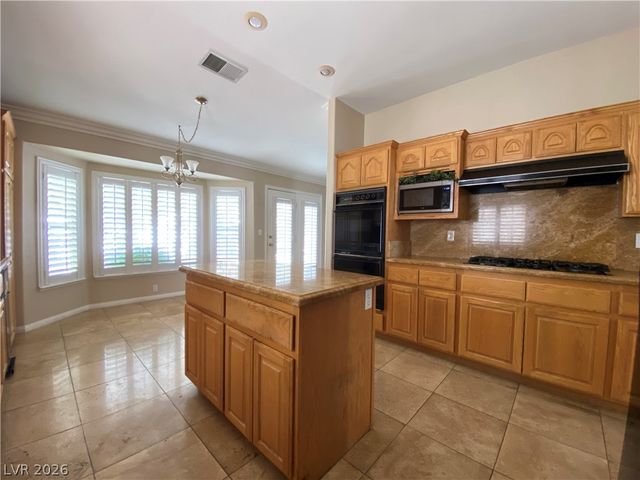 7816 Waterfalls Avenue, Las Vegas, NV 89128