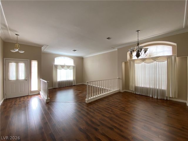 7816 Waterfalls Avenue, Las Vegas, NV 89128