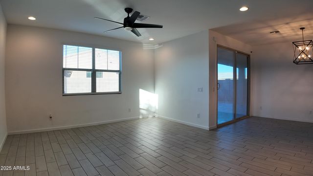 11046 W LEVI Drive, Tolleson, AZ 85353