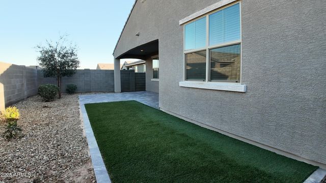 11046 W LEVI Drive, Tolleson, AZ 85353