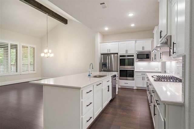 204 Bee Balm Court, Conroe, TX 77304