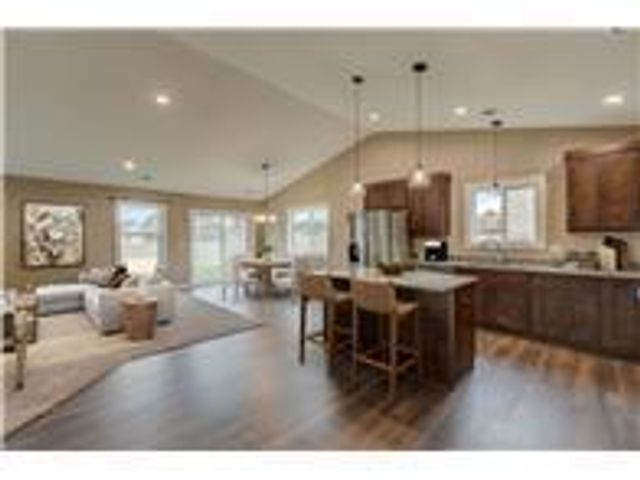 1343 Creekwood Drive, New Richmond, WI 54017