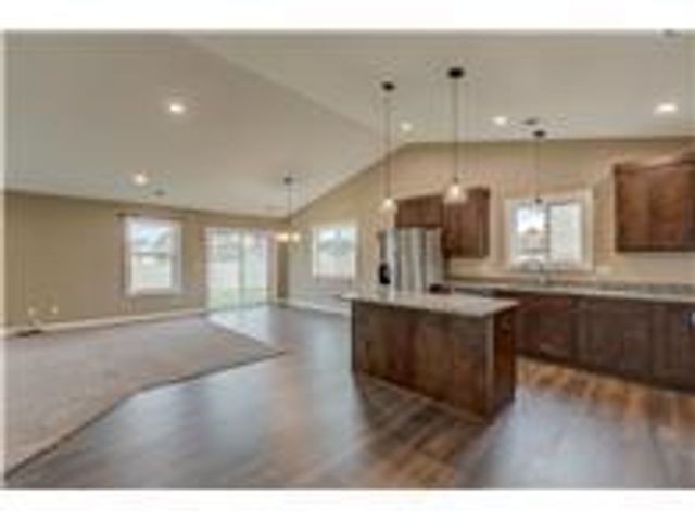 1343 Creekwood Drive, New Richmond, WI 54017