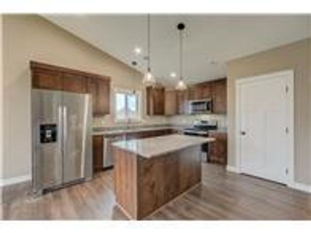 1343 Creekwood Drive, New Richmond, WI 54017