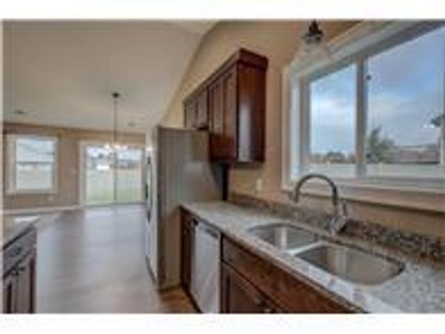 1343 Creekwood Drive, New Richmond, WI 54017