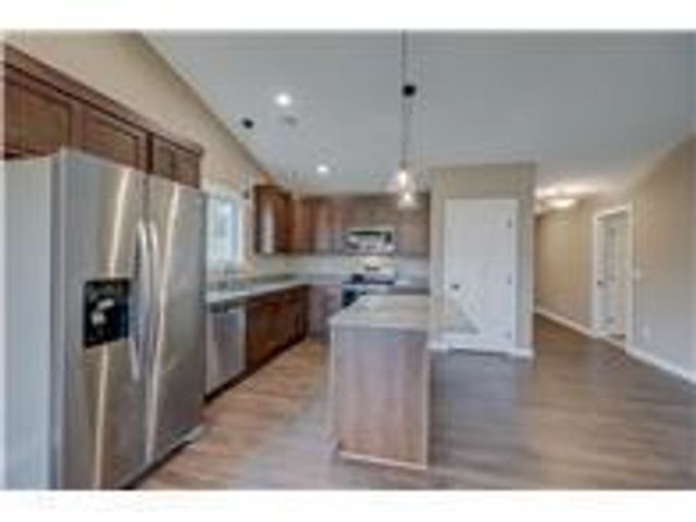 1343 Creekwood Drive, New Richmond, WI 54017