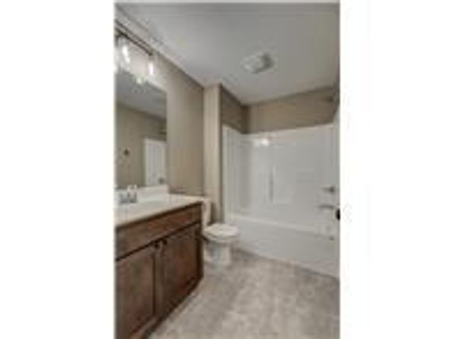 1343 Creekwood Drive, New Richmond, WI 54017