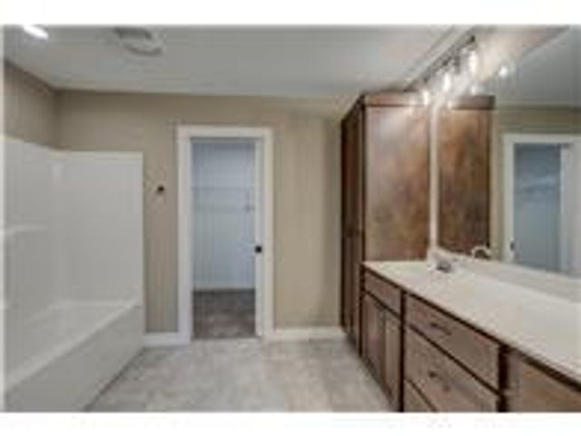 1343 Creekwood Drive, New Richmond, WI 54017