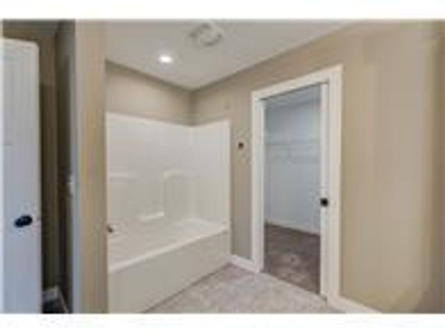 1343 Creekwood Drive, New Richmond, WI 54017