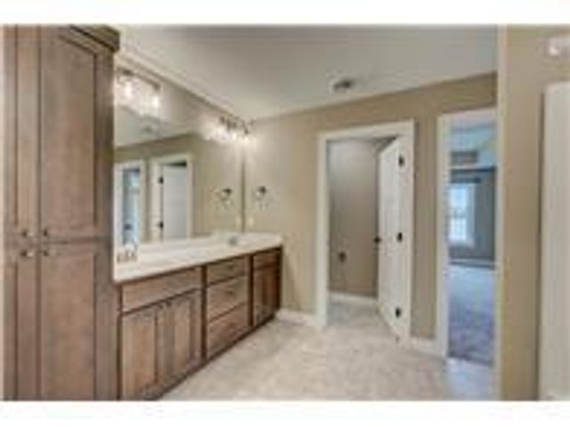 1343 Creekwood Drive, New Richmond, WI 54017