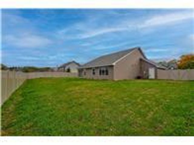 1343 Creekwood Drive, New Richmond, WI 54017